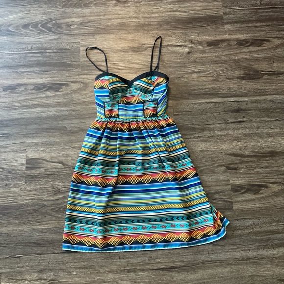 Xhilaration Dress - Picture 2 of 6